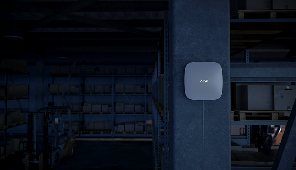 Lifestyle---Ajax-Hub-(2G)-Jeweller---warehouse---white-1.jpg (103 KB)